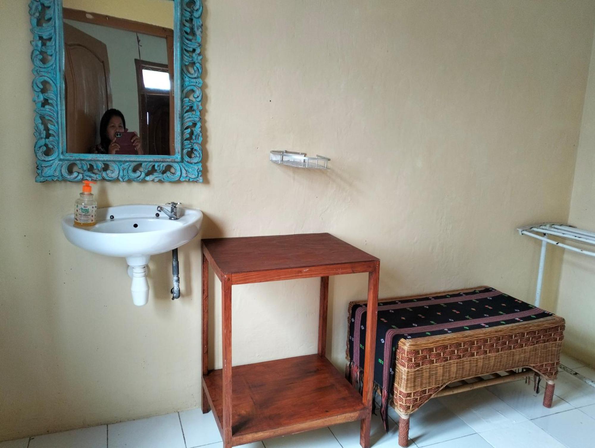 Hobbit Hill Apartment Ruteng Room photo